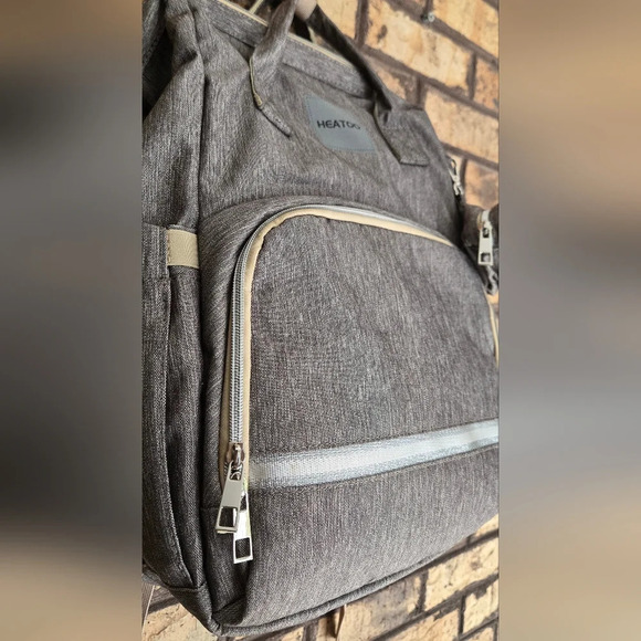 NWOT convertible diaper bag to bassinet - Picture 3 of 16